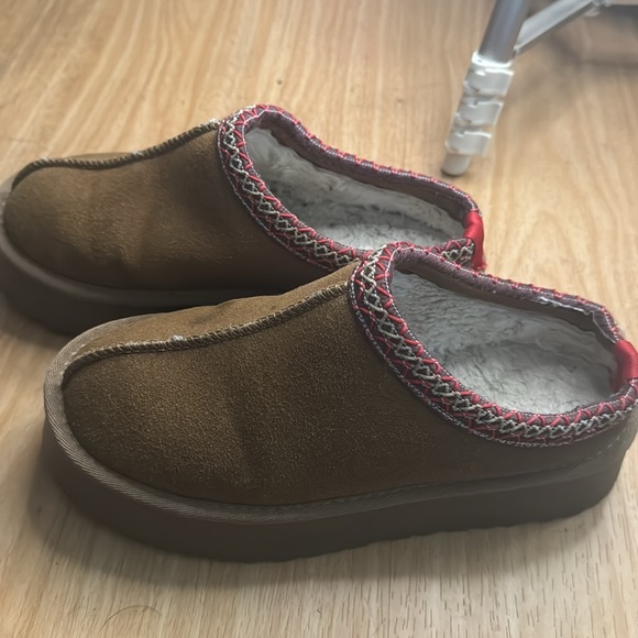 Knock of Ugg slides - Picture 2 of 2